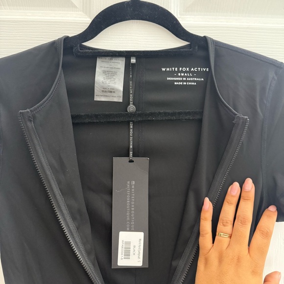 White fox Black short Sleeve active casual wear jumpsuit size S form fitting NWT - Picture 8 of 11